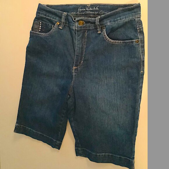 Gloria Vanderbilt Pants - Gloria Vanderbilt -Amanda so slimming denim Bermuda Shorts Size 6P